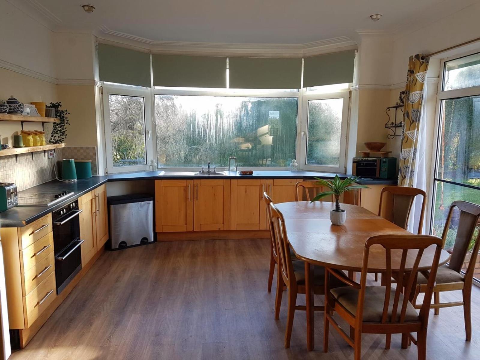 4 Bedroom Country Home Bristol Bagian luar foto