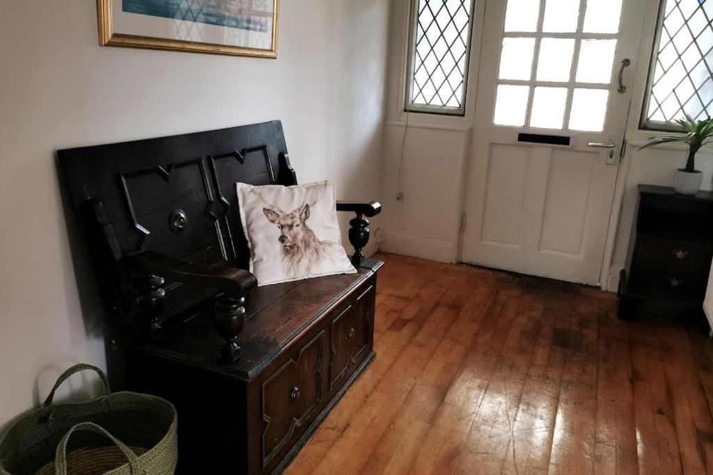 4 Bedroom Country Home Bristol Bagian luar foto