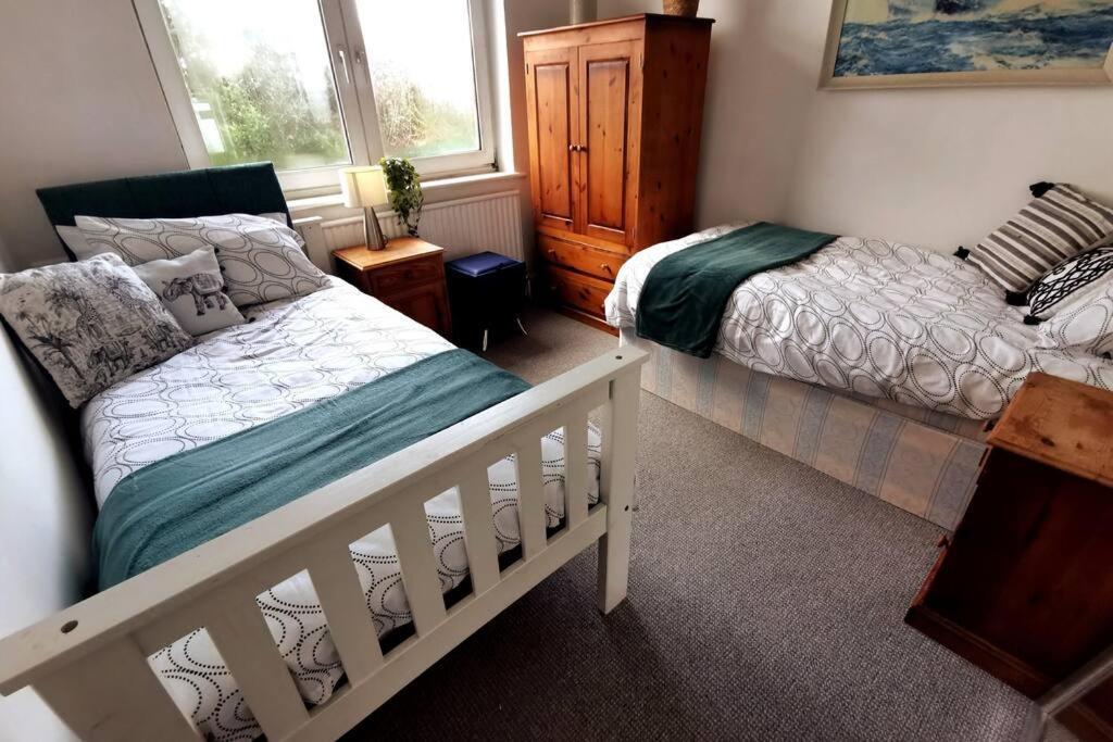 4 Bedroom Country Home Bristol Bagian luar foto