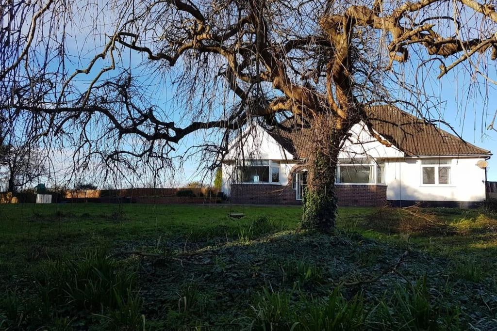 4 Bedroom Country Home Bristol Bagian luar foto